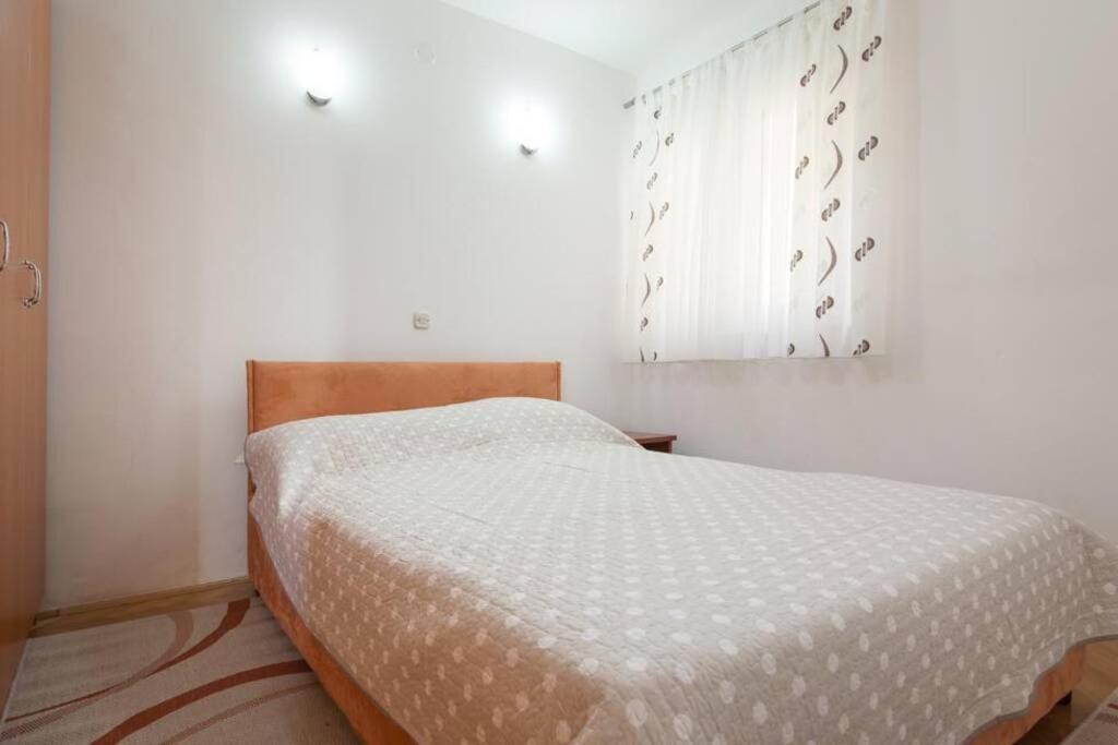 Apartment Matilda Макарска Экстерьер фото