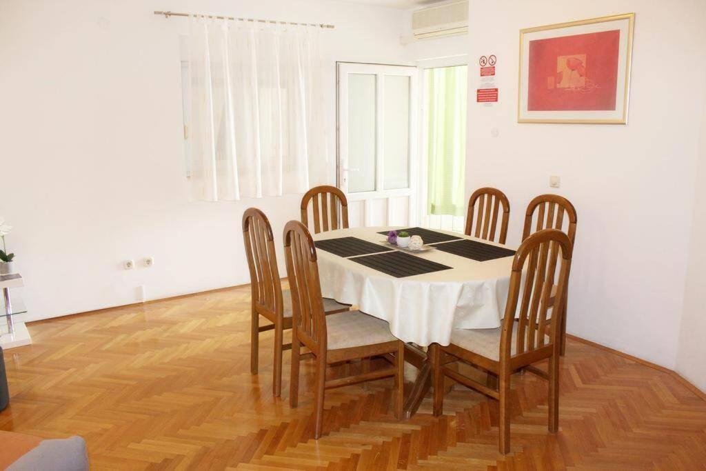 Apartment Matilda Макарска Экстерьер фото